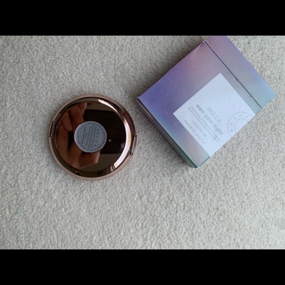 Becca Own Your Light Shimmer Skin Perfector - Picture 2 of 6